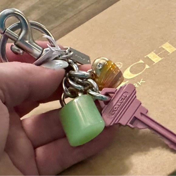 Coach Pink Key Green Lock Heart Cluster Keychain Fob Bag Charm - Picture 4 of 7